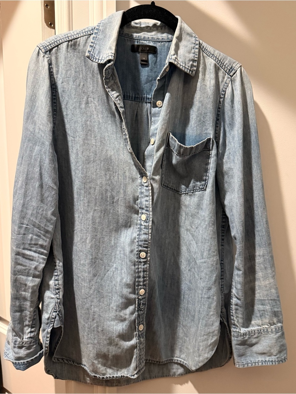 Women’s Light Wash Chambray Shirt